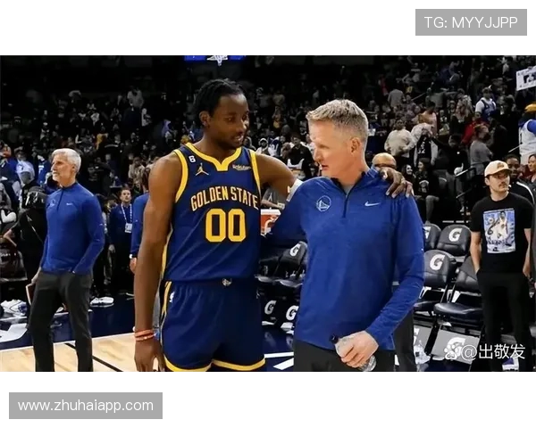 科尔谈库明加暂未进轮换但勇士用人随时可能调整赛季战术变化引关注