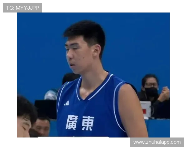 徐昕高效7中6砍13分6盖帽内线统治力尽显篮板2个攻防俱佳全场闪耀